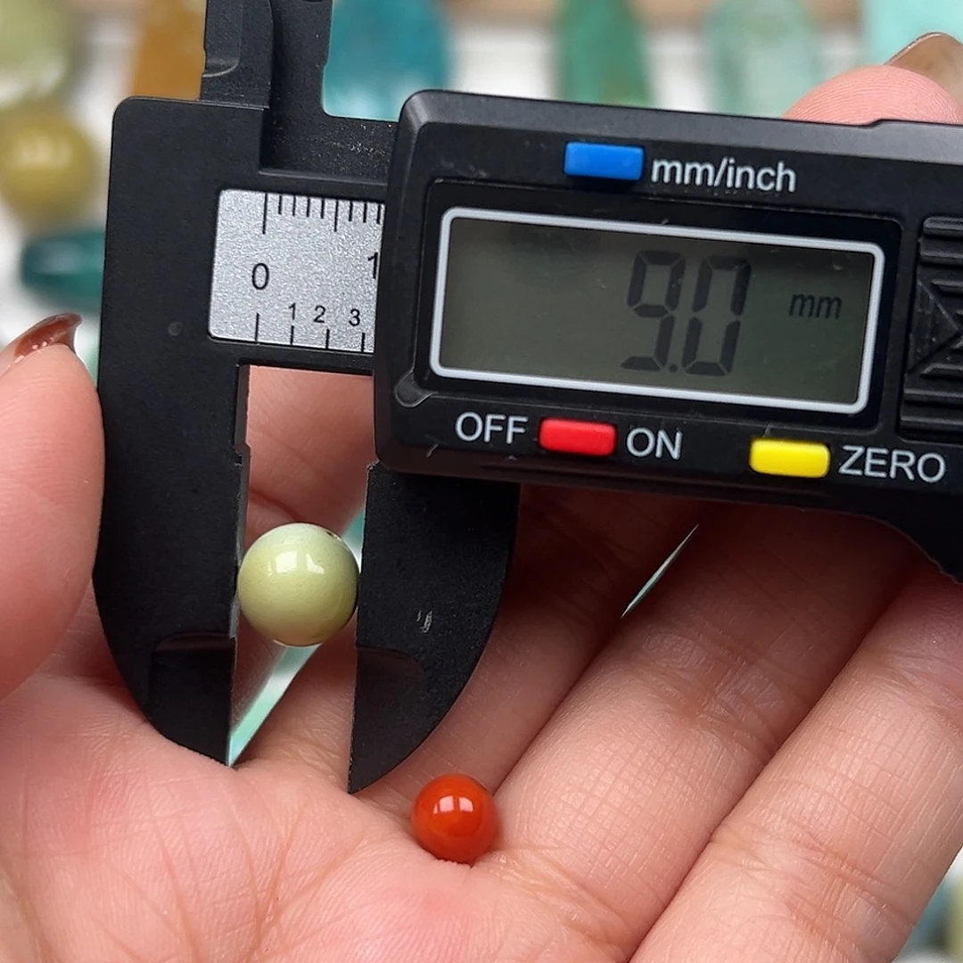 南红玛瑙未镶嵌珠宝奇石