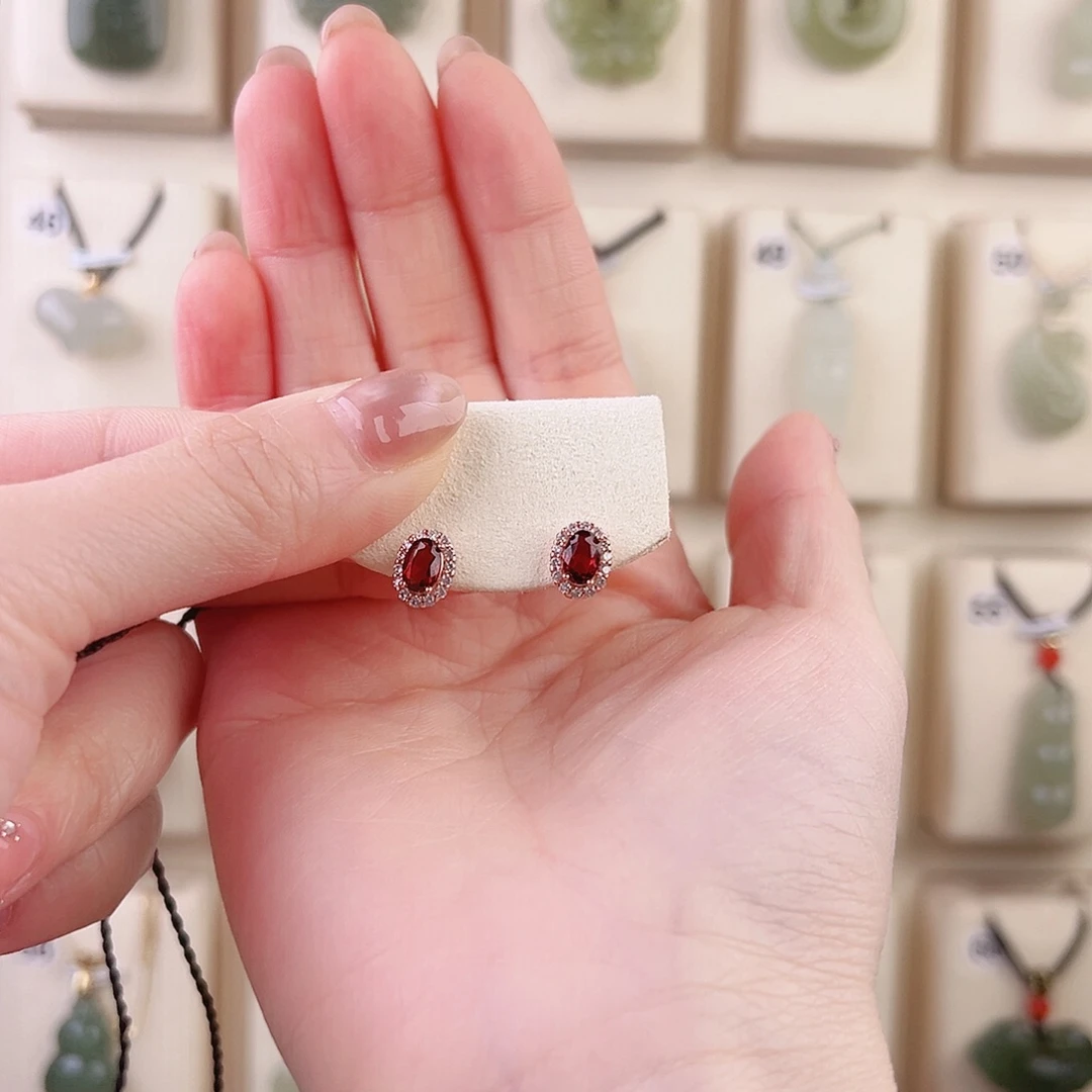 洋***儿和田玉未镶嵌颈饰