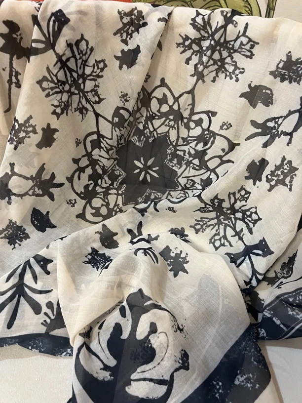 【抽象艺术108*108方巾薄款】大方巾披肩摩登舒适透气大方巾