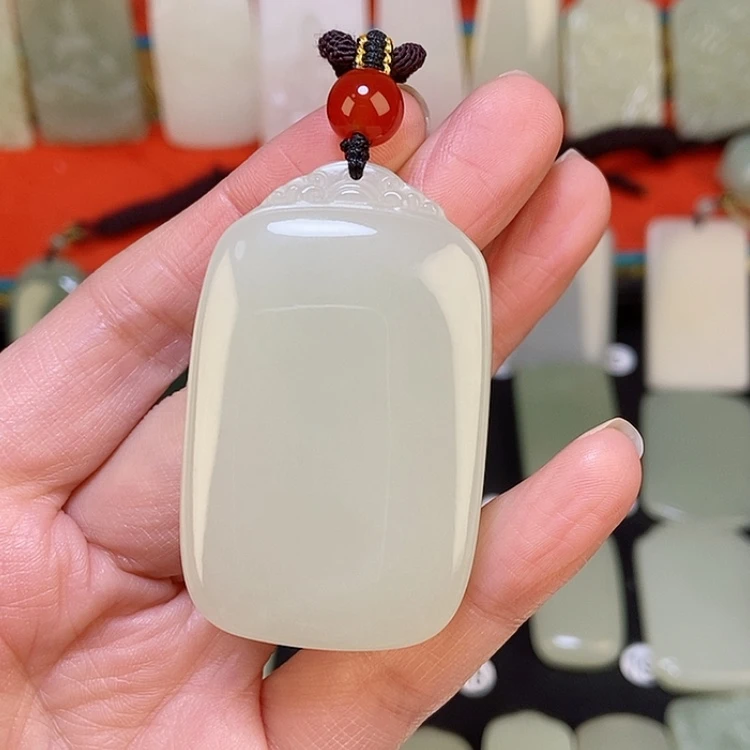 【闪购商品】颈饰未镶嵌和田玉