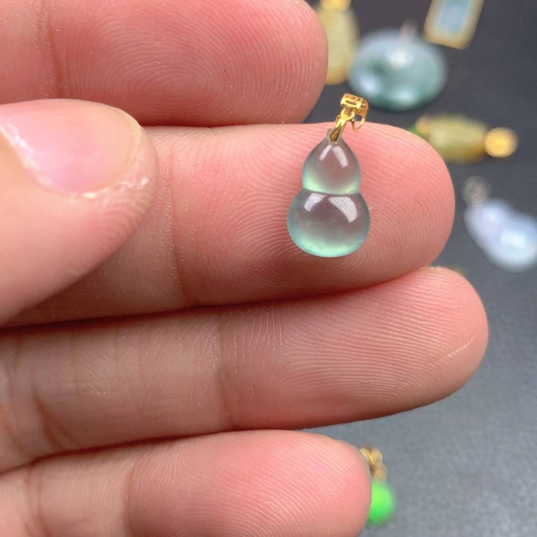 【闪购商品】颈饰18K金镶嵌翡翠翡翠