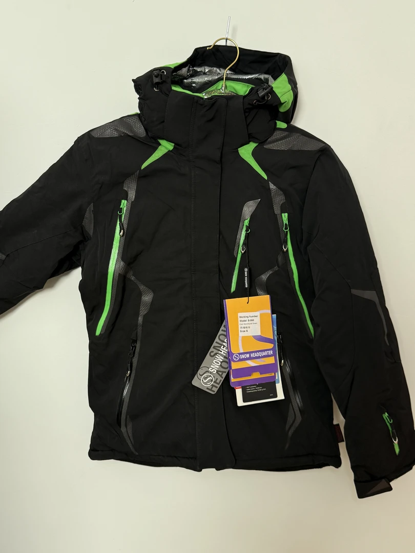 外贸出口大牌雪服冲风衣高端运动防水加厚防风保暖高精度精品制作