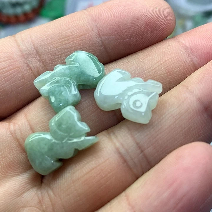 翡翠吊坠(赠链)未镶嵌?****?