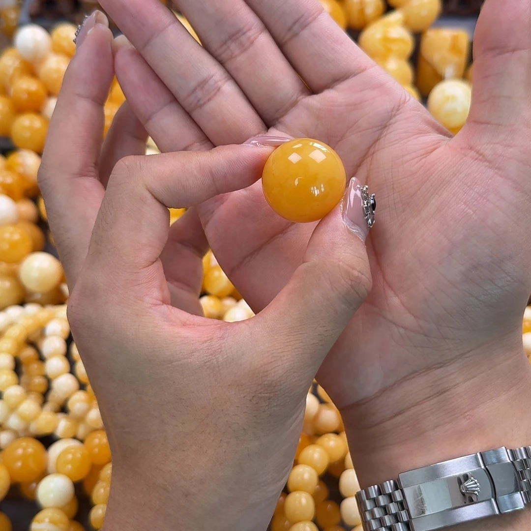 蜜蜡未镶嵌珠宝奇石