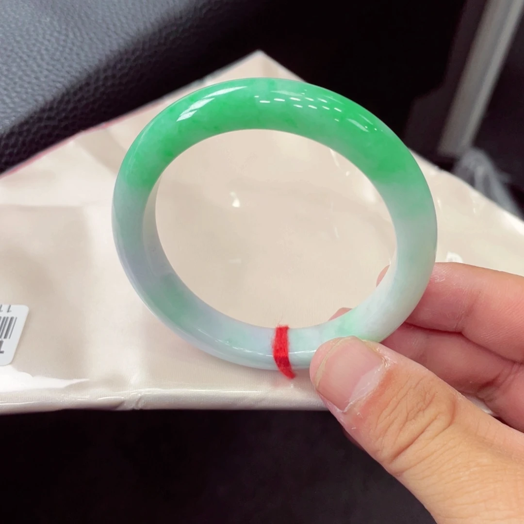 翡翠未镶嵌手镯翡翠