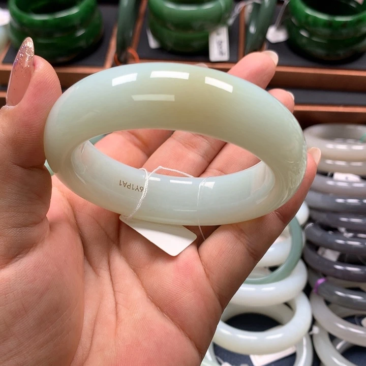 【闪购商品】未镶嵌手镯和田玉