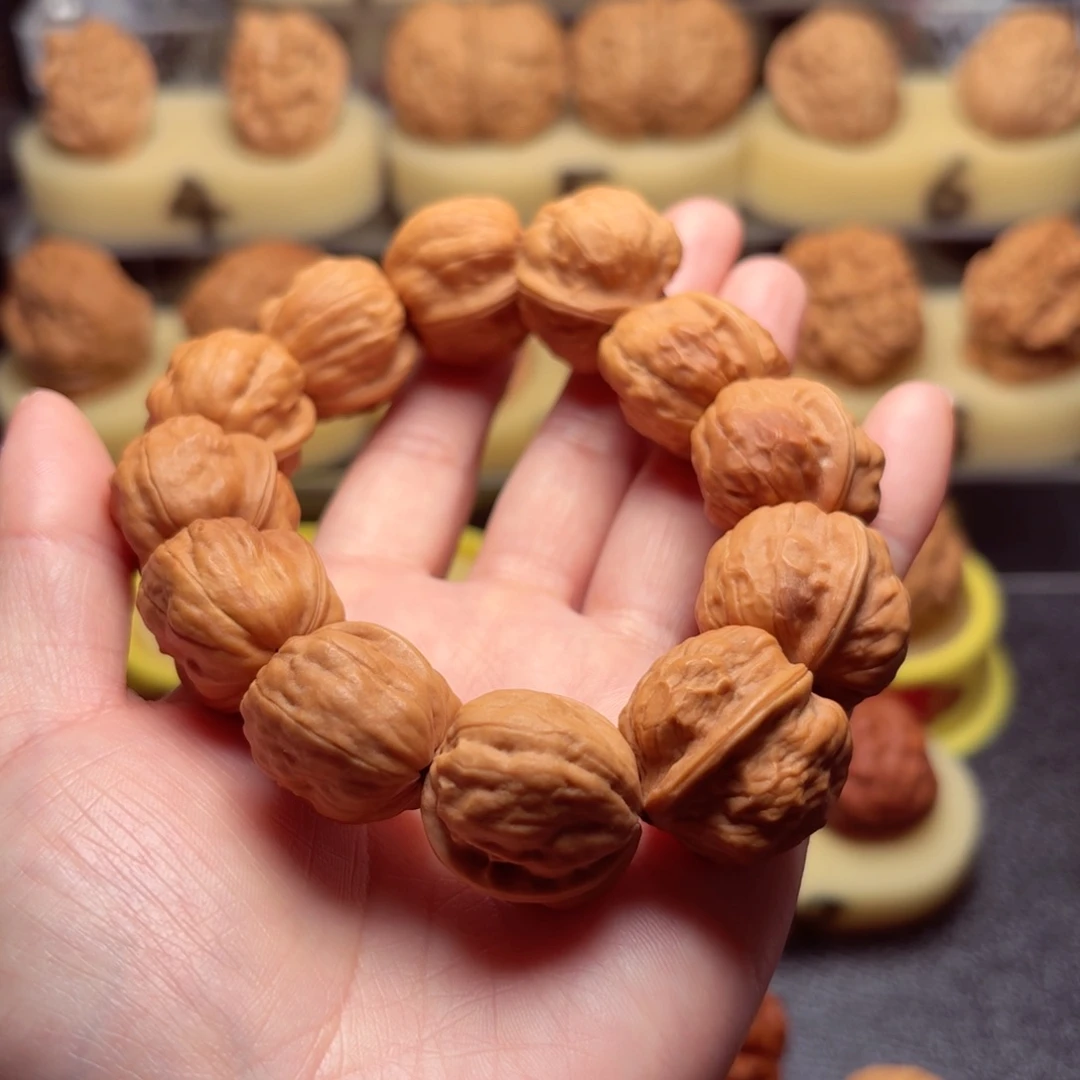 文玩核桃把件你****狸小甲壳虫