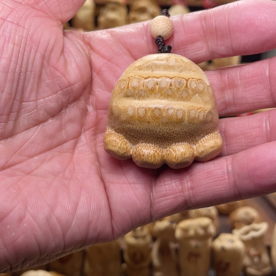 竹竹根雕猫爪手把件