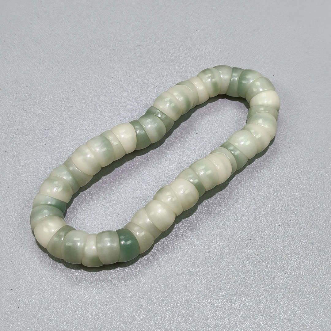 P27 绿飘花菩提大肠卡1.1单圈手串(多样性发其一)