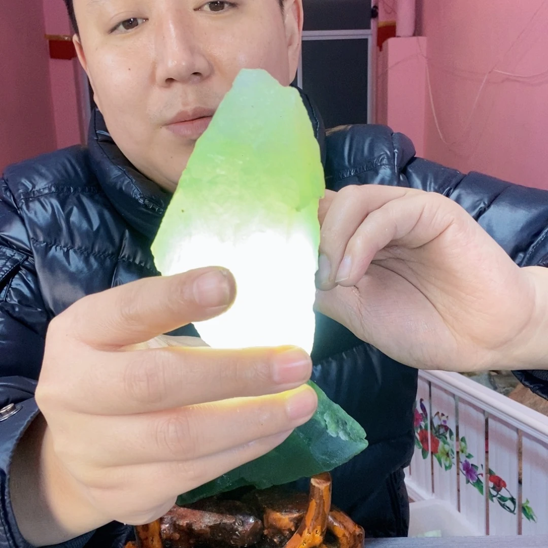 蛇纹石玉未镶嵌岫玉原石蛇纹石玉