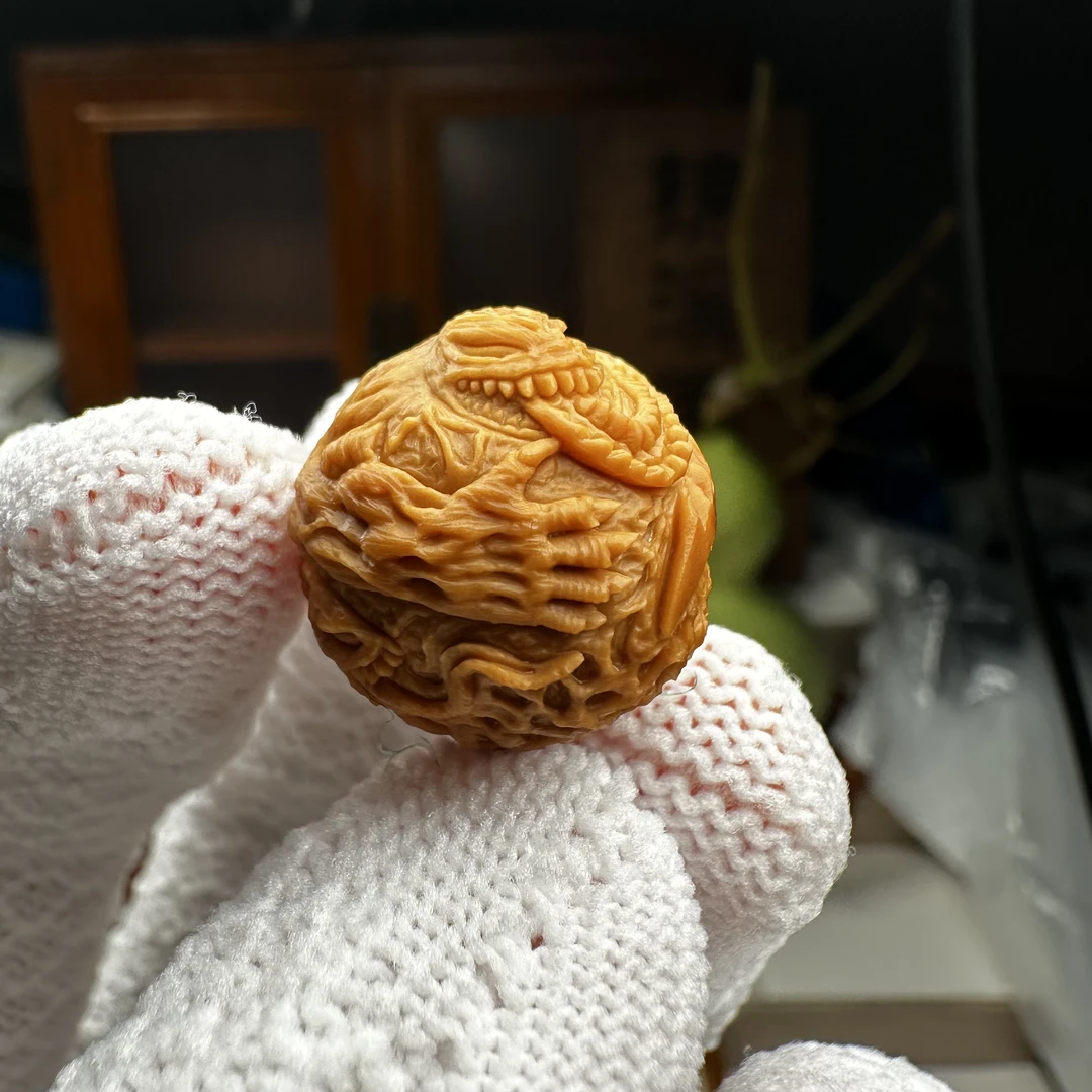 镶嵌毒液猴头雕刻单颗，18mm➕，锦溪出品