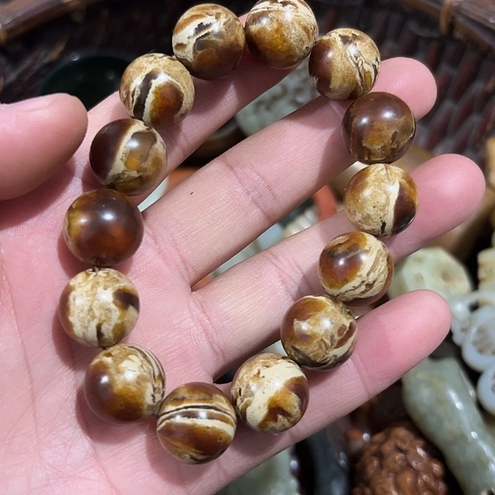 白***狸金属摆件摆剪摆件