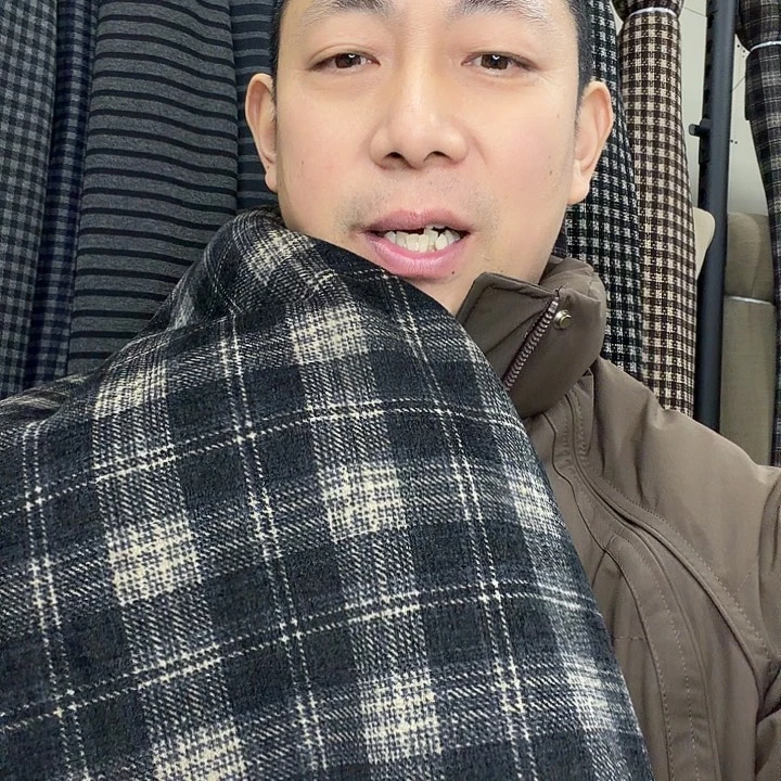 无纺布黑色大格加绒1米