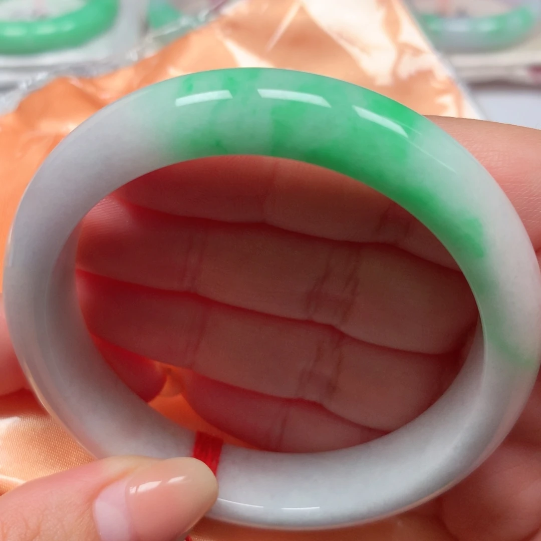 翡翠未镶嵌手镯9白底青阳绿