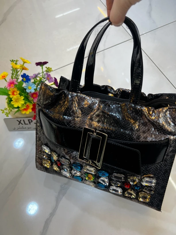 炫丽皮具8787手工缝制彩色钻石时尚轻奢百搭