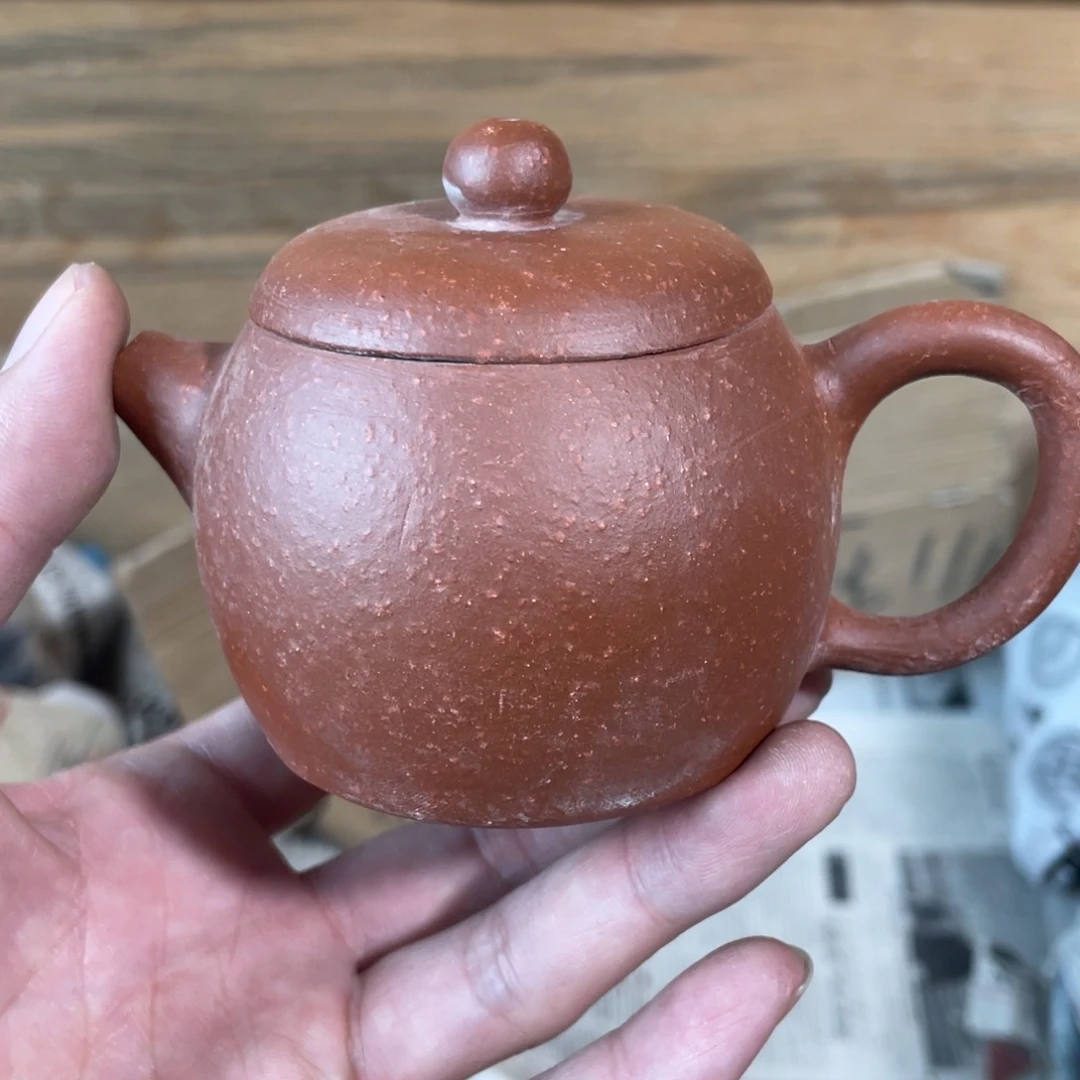 紫砂茶壶老厂紫砂壶一件。