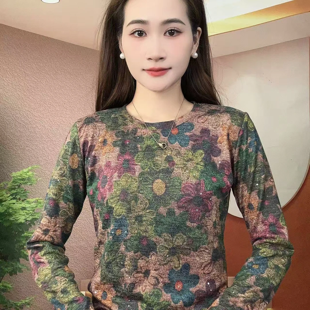 2025冬季新款澳绒长袖圆领时尚显瘦印花T恤上衣A542