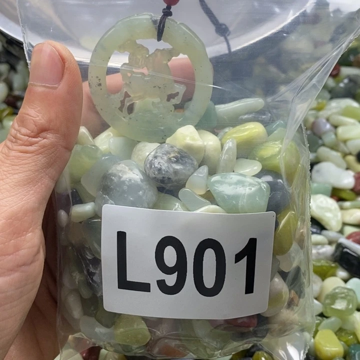 蛇纹石玉鱼缸石未镶嵌