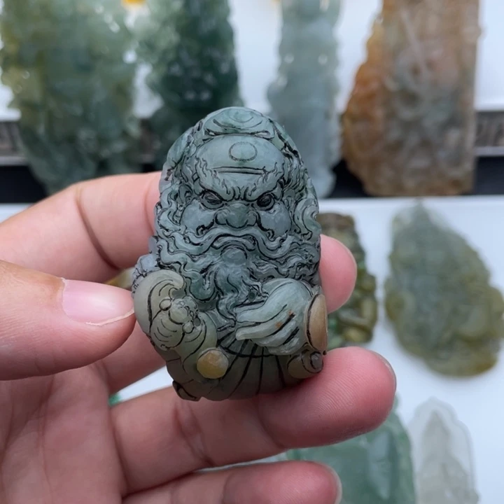 未镶嵌定制翡翠顶**旗钟馗