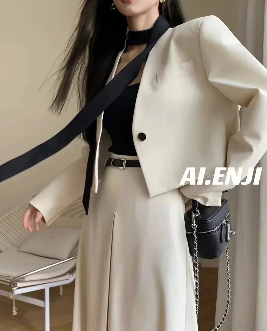 艾恩纪静奢极简风西装9327