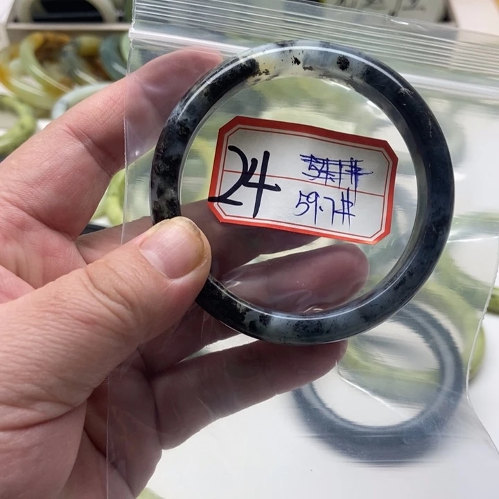 蛇纹石玉手镯未镶嵌笑***^