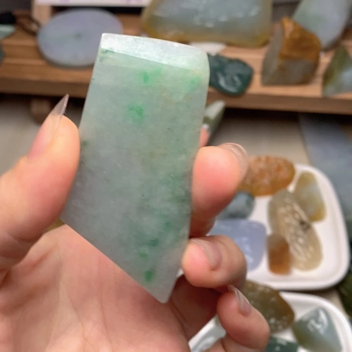 翡翠未镶嵌颈饰天然