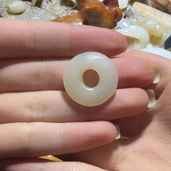 和田玉（糖玉）未镶嵌挂件