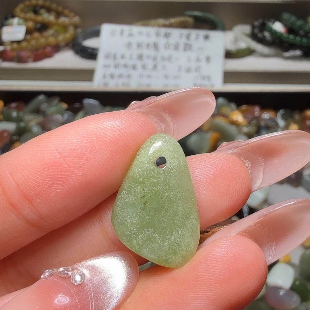 和田玉未镶嵌珠宝奇石