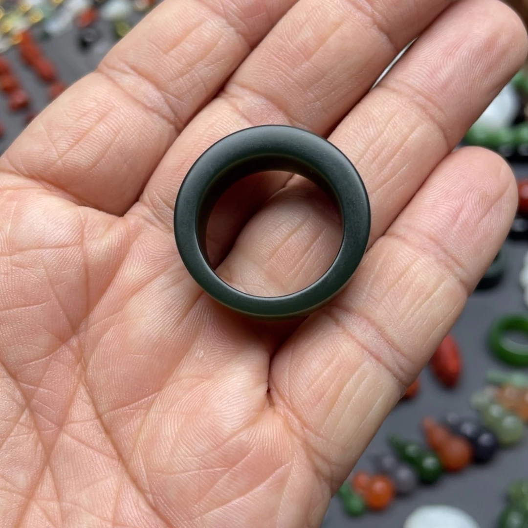 ****歌和田玉（青玉）未镶嵌颈饰