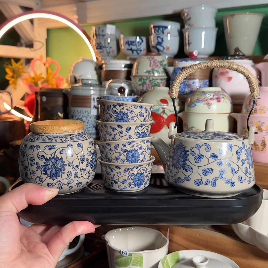 微瑕青花缠莲枝手提壶套组68号