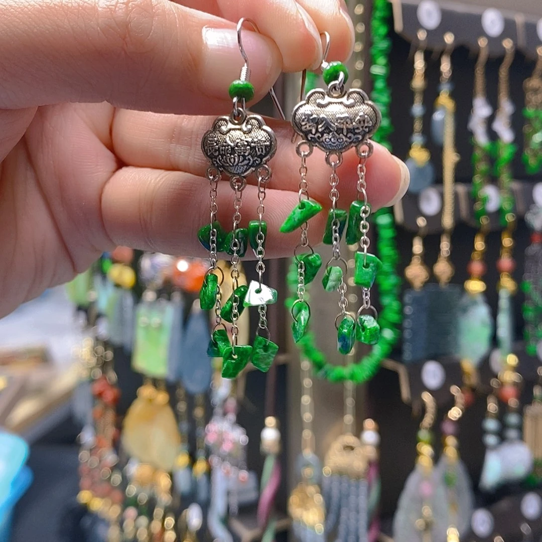 未镶嵌翡翠耳饰翡翠