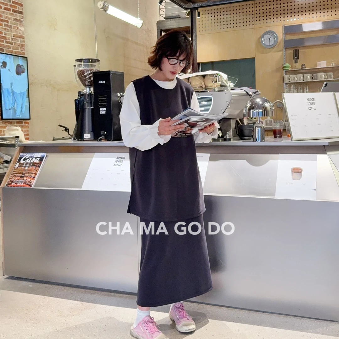 CHA MA GO DO07272时尚空气层纯色金属扣无袖背心裙