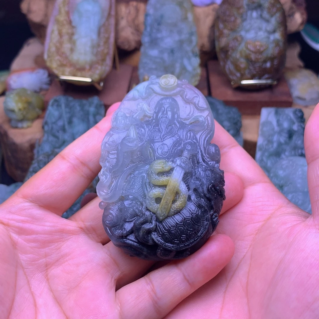 糕****定制翡翠未镶嵌翡翠