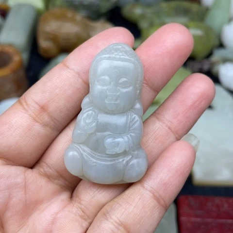 蛇纹石玉未镶嵌颈饰4