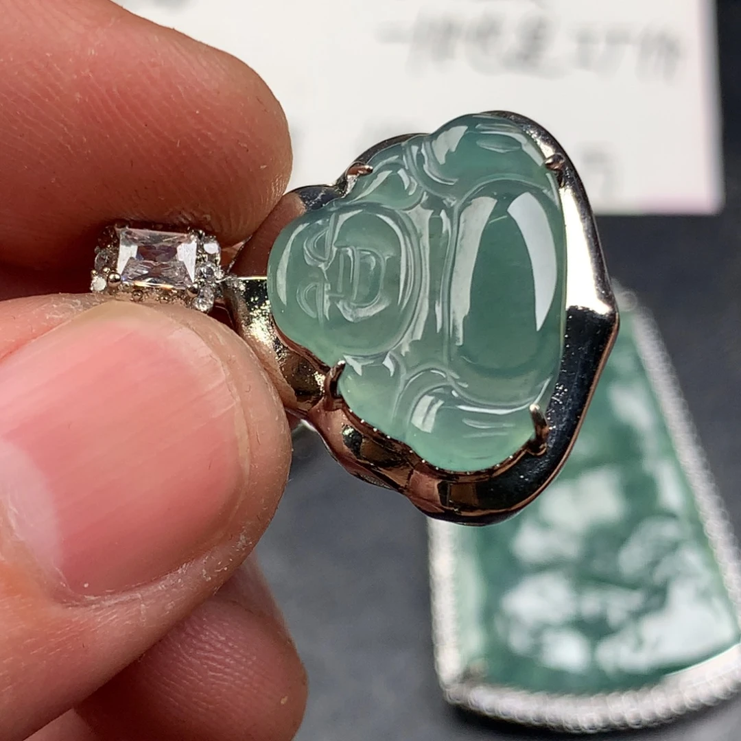 颈饰未镶嵌翡翠佛公