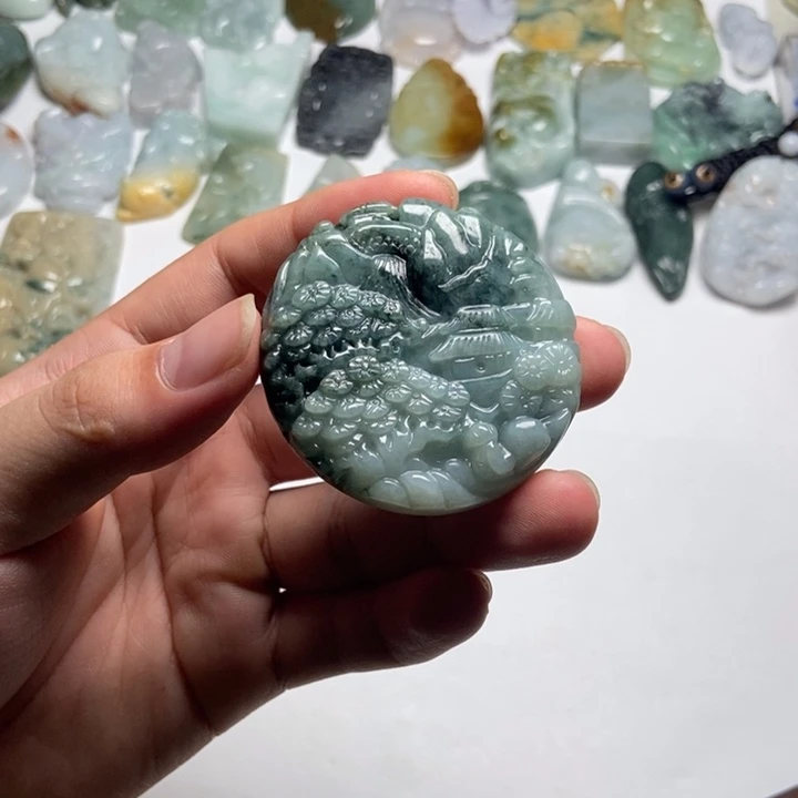 翡翠未镶嵌颈饰山水35