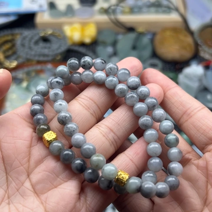 翡翠未镶嵌颈饰两条乌鸡手串