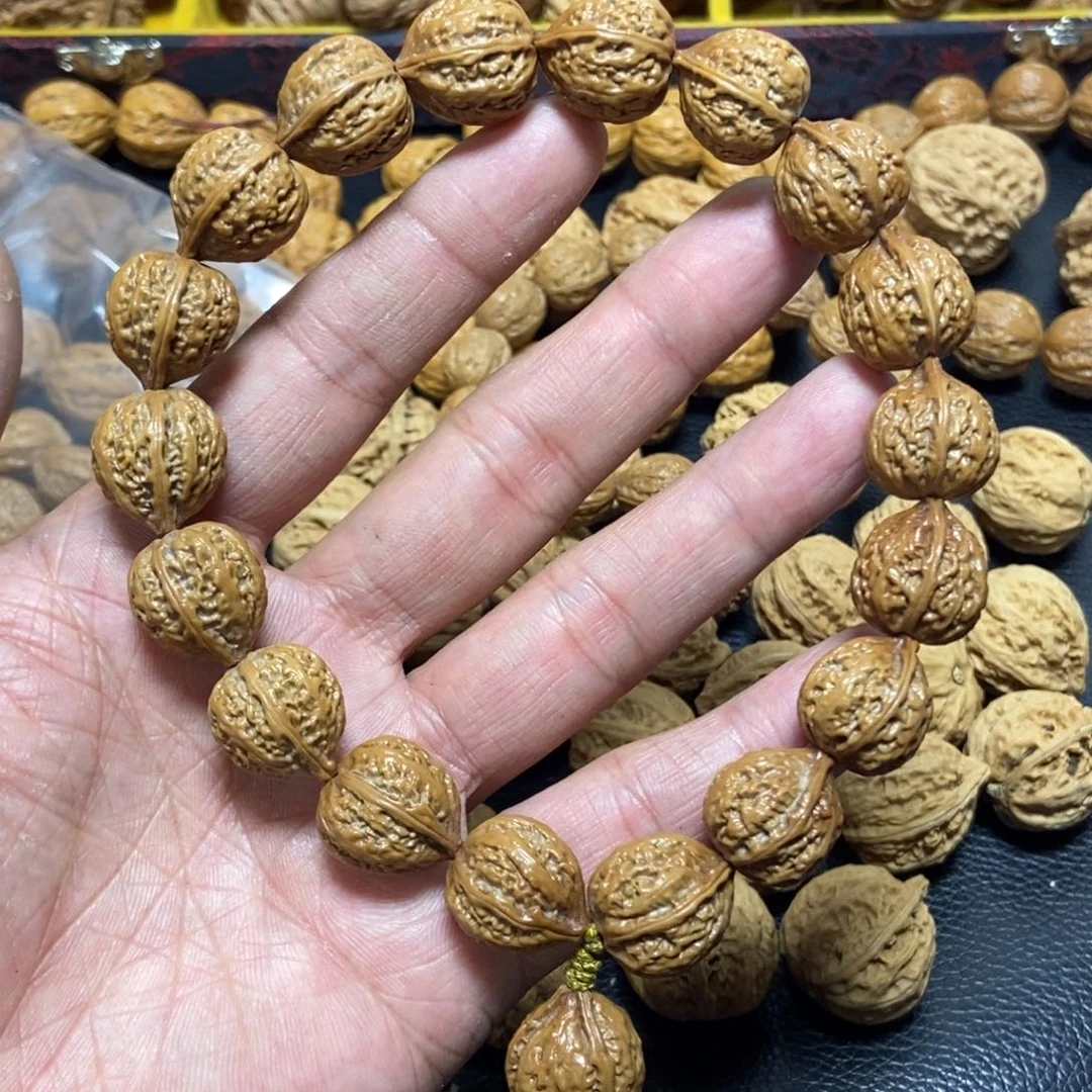 文玩核桃吊坠秋子