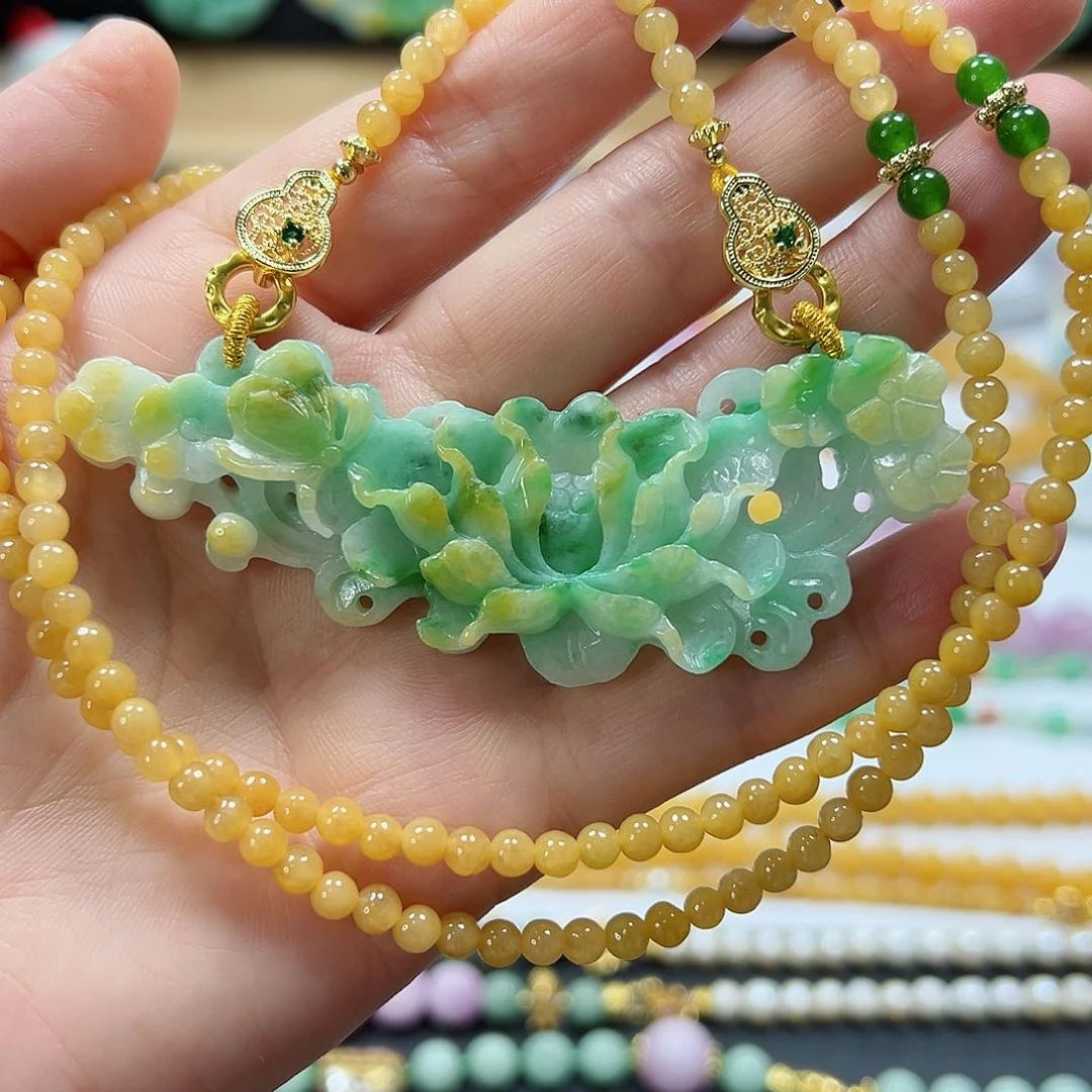 颈饰未镶嵌翡翠吊坠