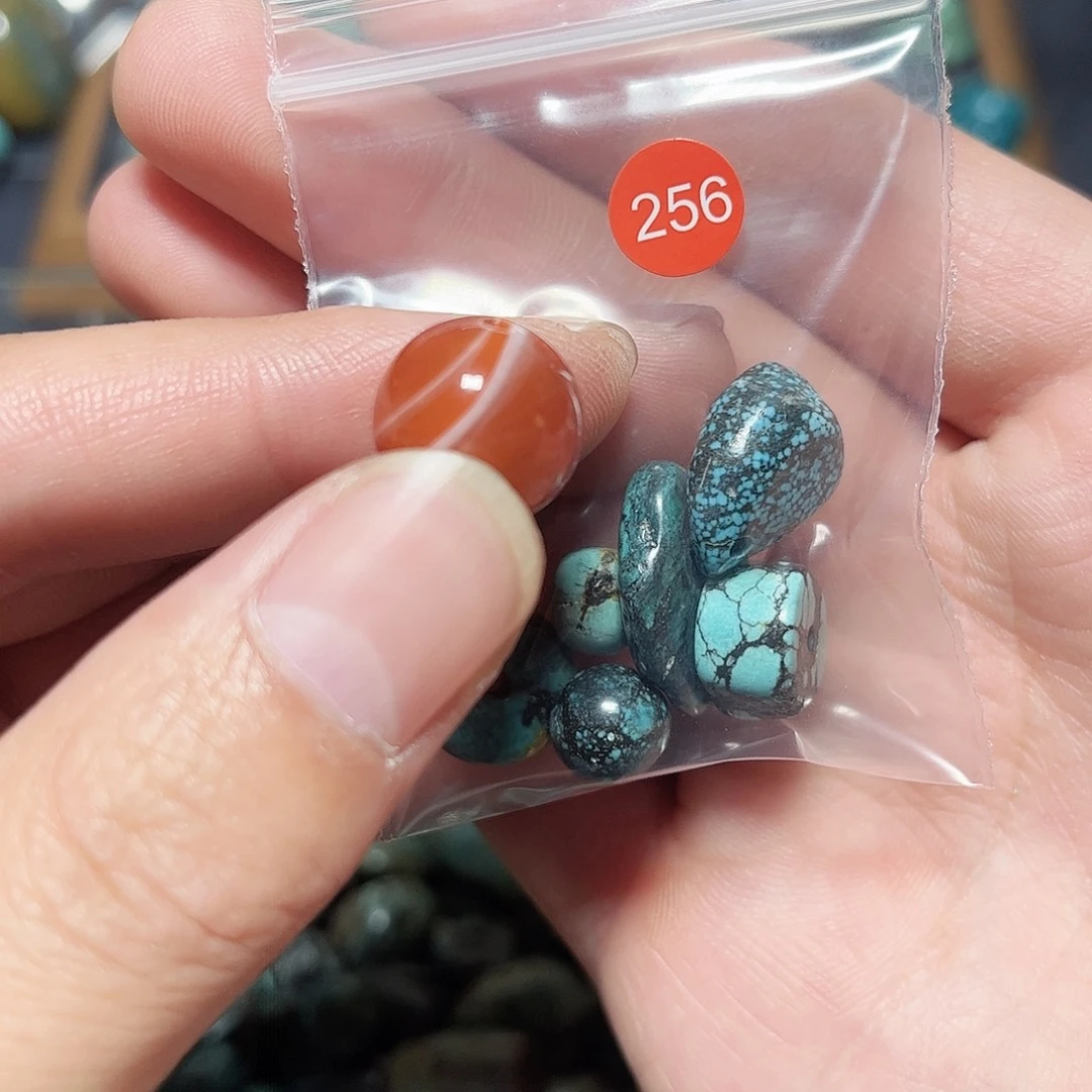 敏***玛瑙/玉髓未镶嵌珠宝奇石