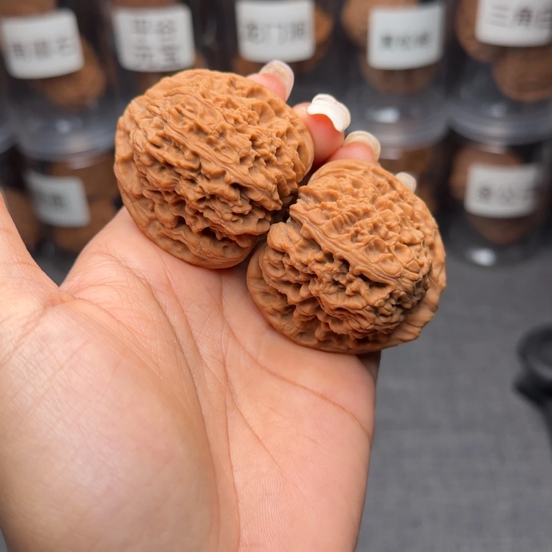 天***爸把件文玩核桃全品南疆