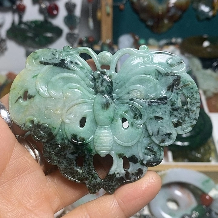 翡翠未镶嵌吊坠(赠链)