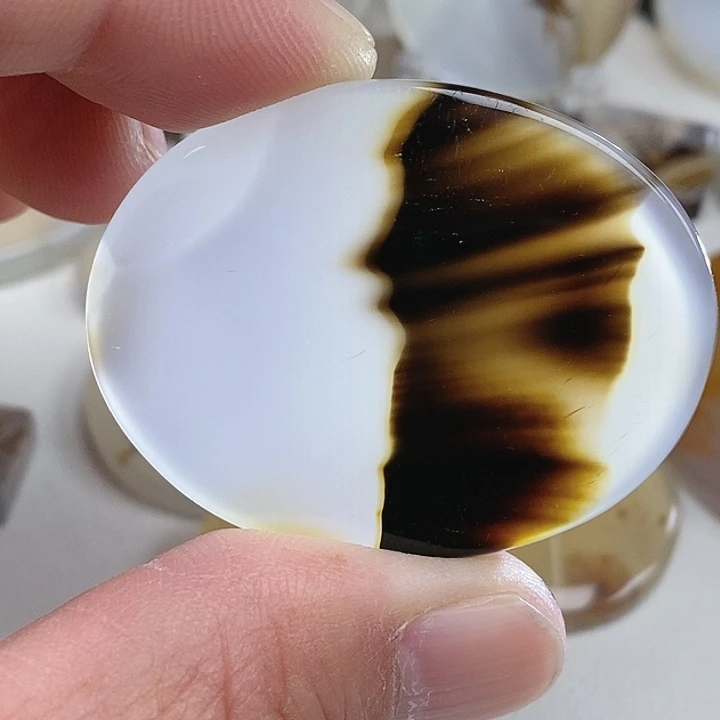 未镶嵌奇石玛瑙/玉髓平*