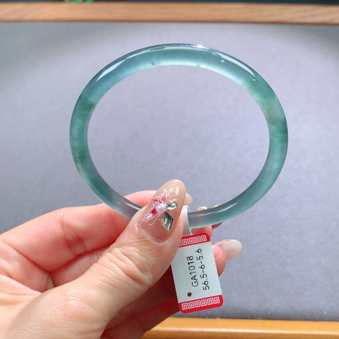 翡翠手镯未镶嵌天然翡翠手镯叮当镯