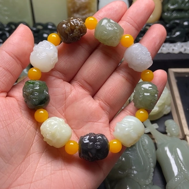 颈饰未镶嵌和田玉