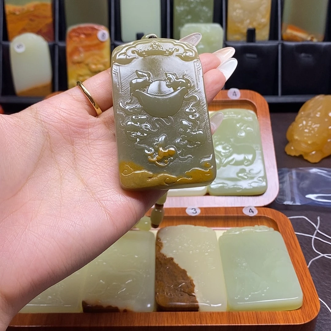 新疆昆仑山料方解石玉
