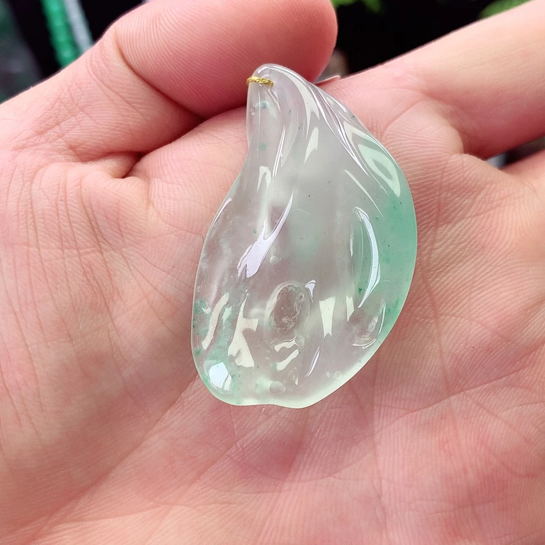 石英质玉未镶嵌颈饰