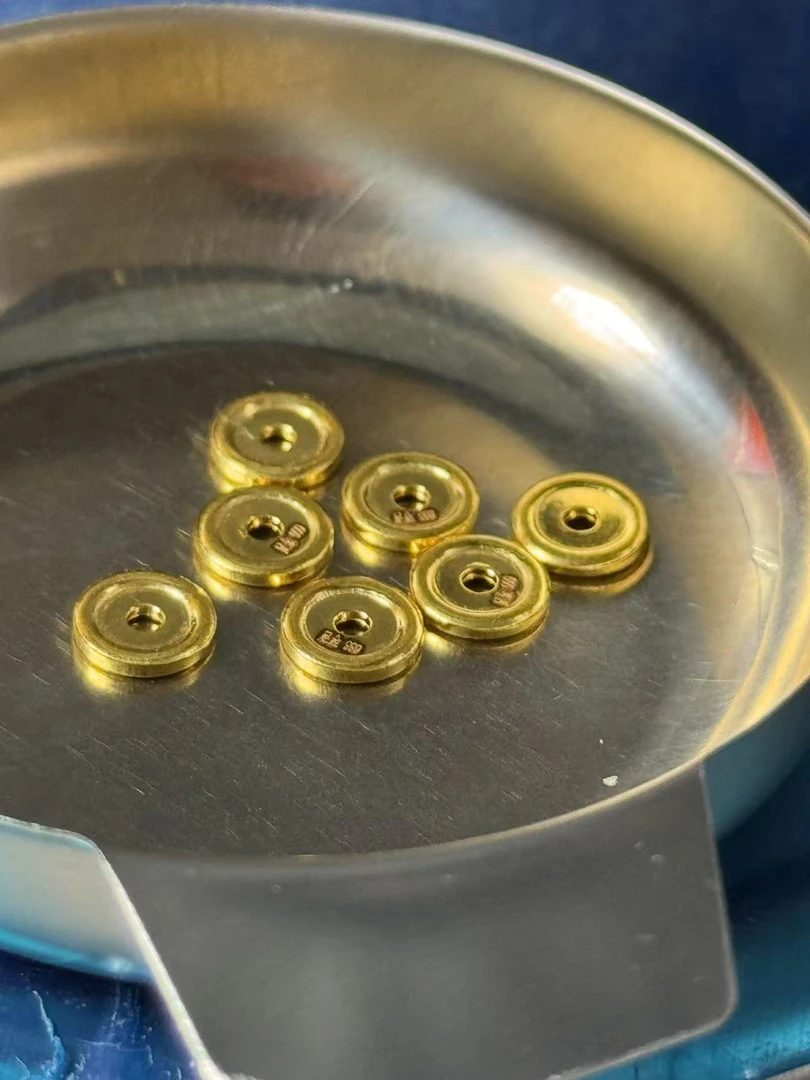 足金999，足金配饰，重4.37克