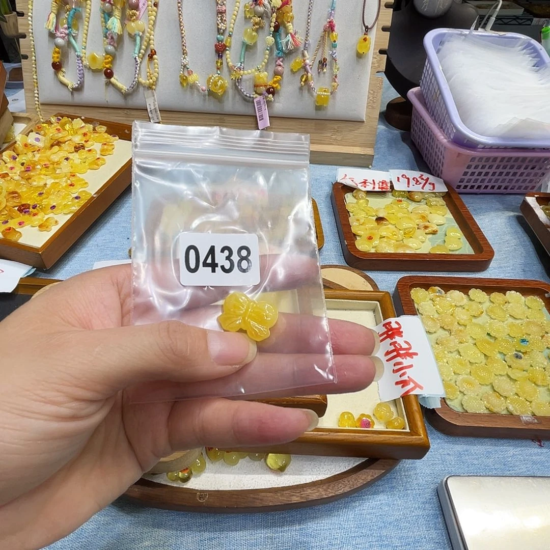 琥珀未镶嵌珠宝奇石