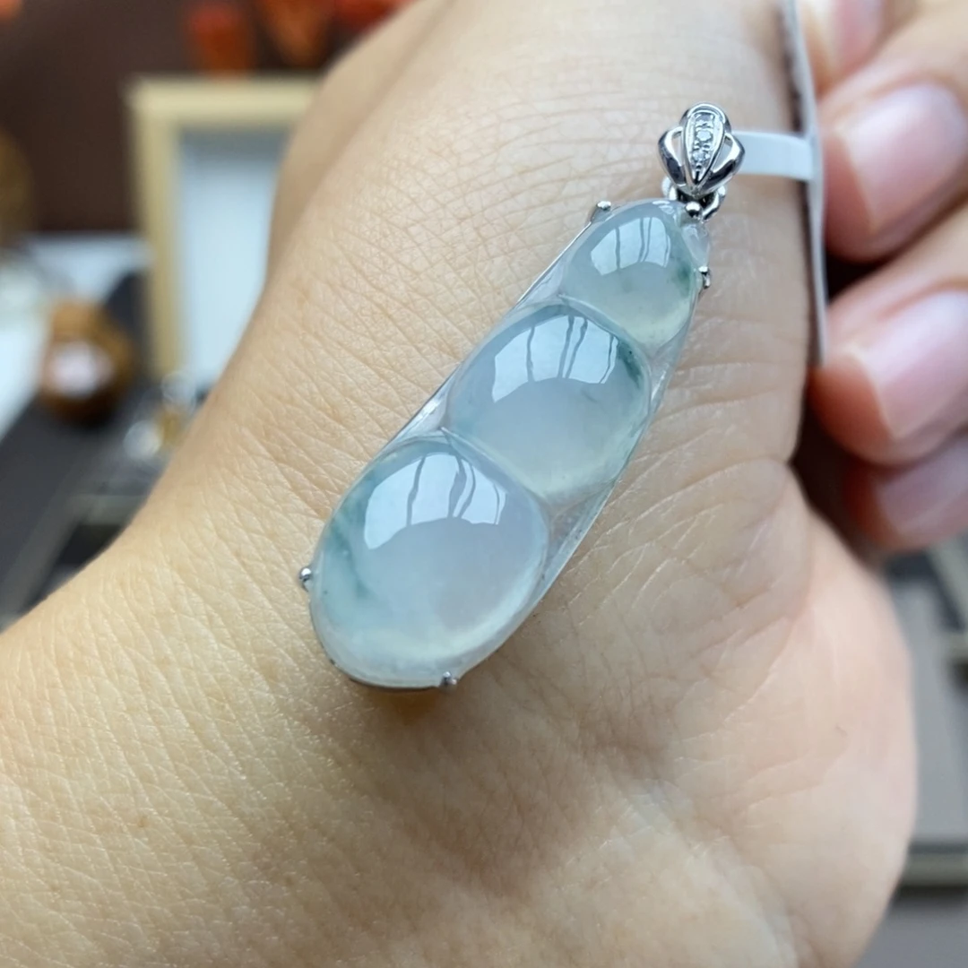 【闪购商品】颈饰18K金镶嵌翡翠62